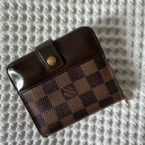 LV Damien Short Wallet